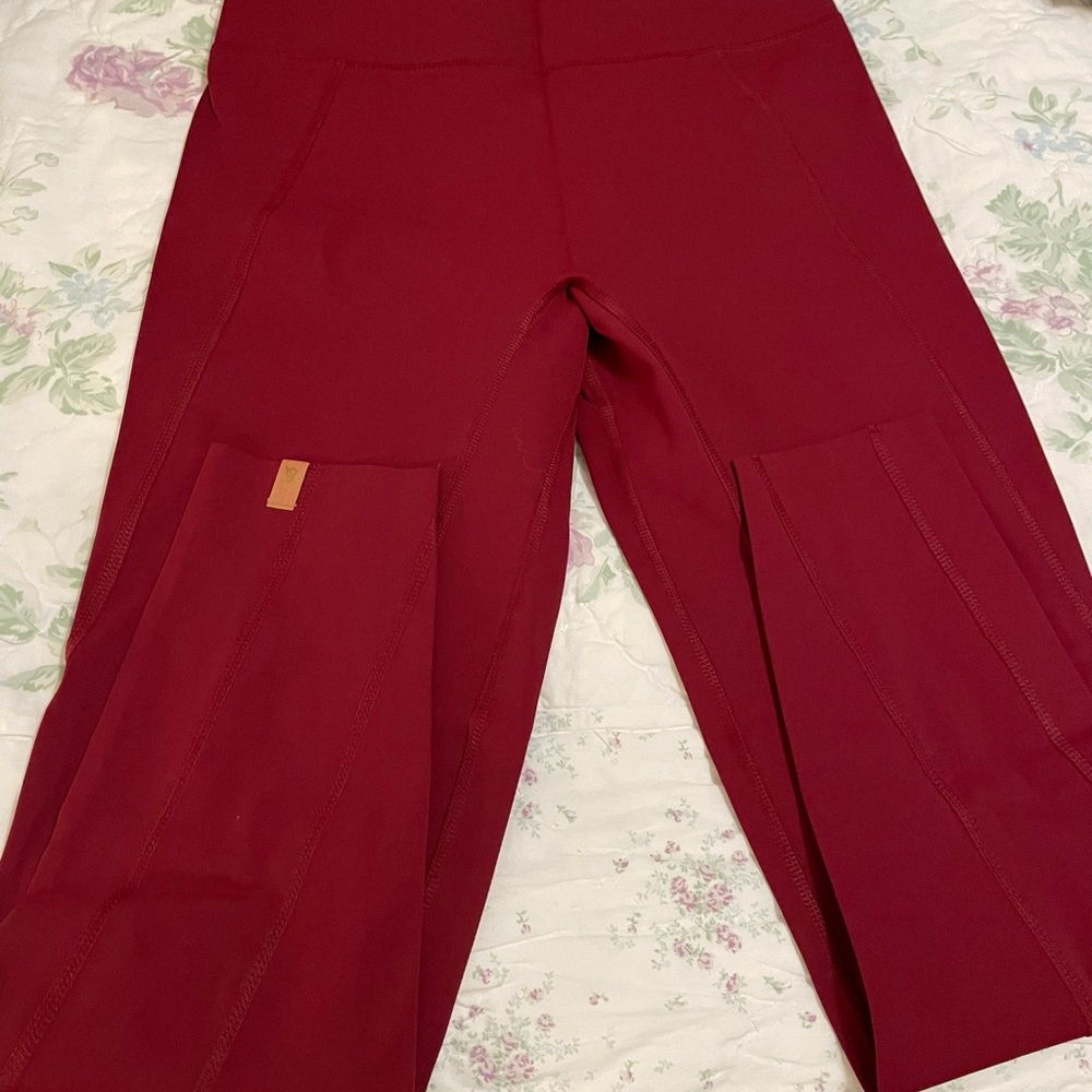 Lou & Grey leggings size Small NWOT! Retail $140